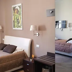 3* Pensión Mia